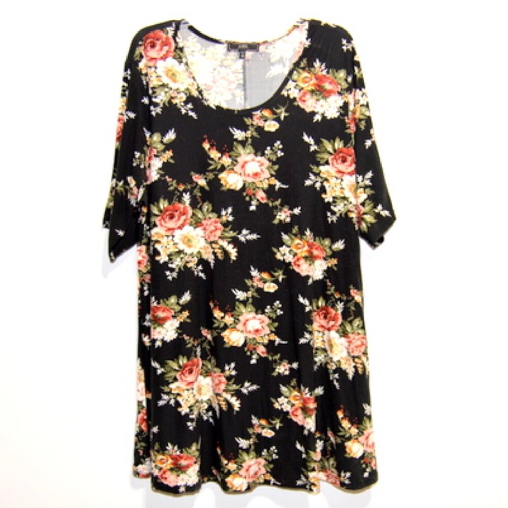 Vibe Sportswear Women’s Black Floral, Short Sleeve, Scoop Neck Dress – Size: 3X